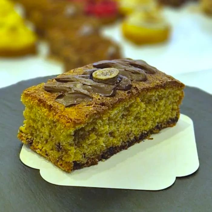 Part de banana bread, pâtisserie artisanale Chez Flo Paris 13e