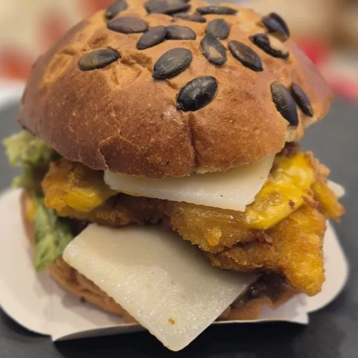 Burger poulet pané — Chez Flo Paris 13e