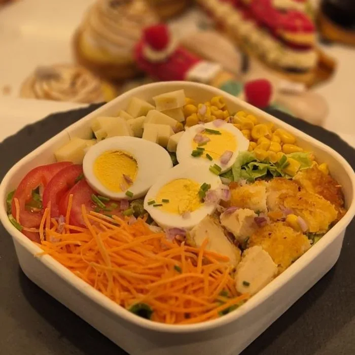 Salade Crousti Délice au poulet — sandwicherie Chez Flo Paris 13e